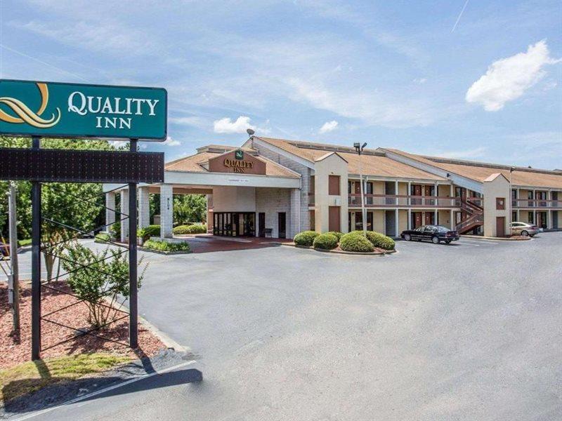 Quality Inn Fort Jackson Columbia Exterior photo