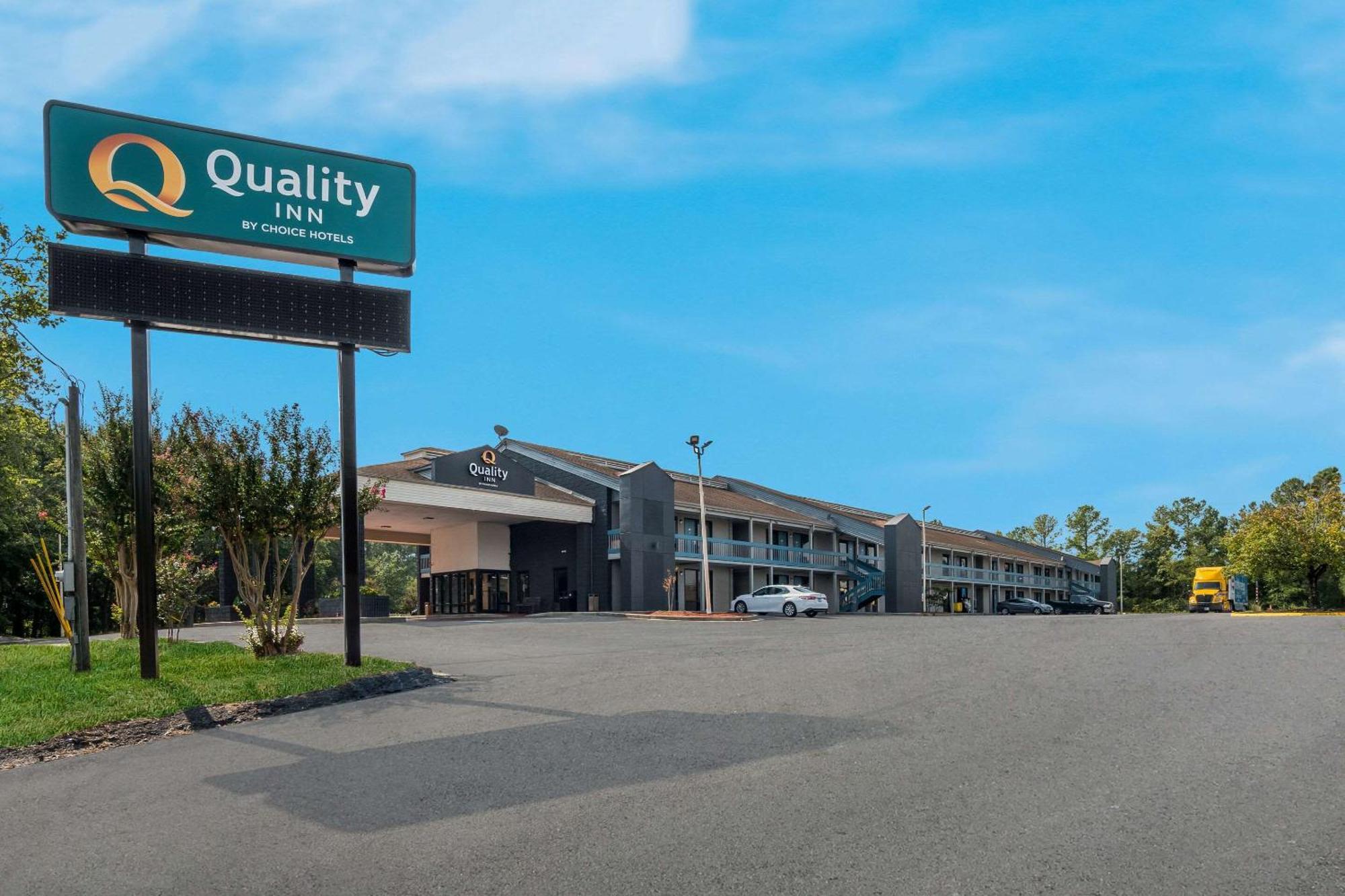 Quality Inn Fort Jackson Columbia Exterior photo